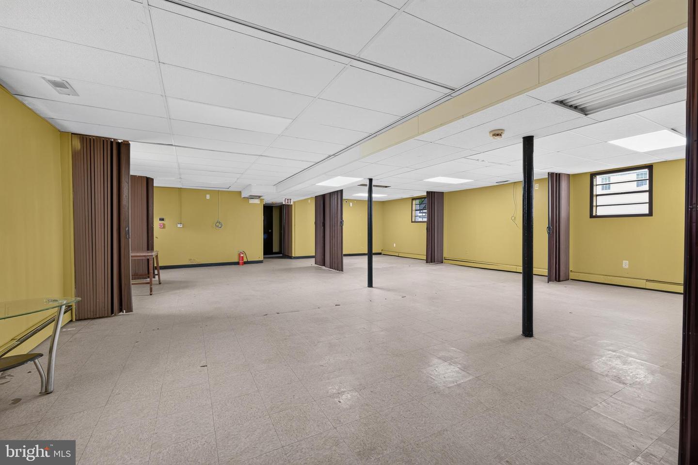 1016 Thames St Property Photo 29