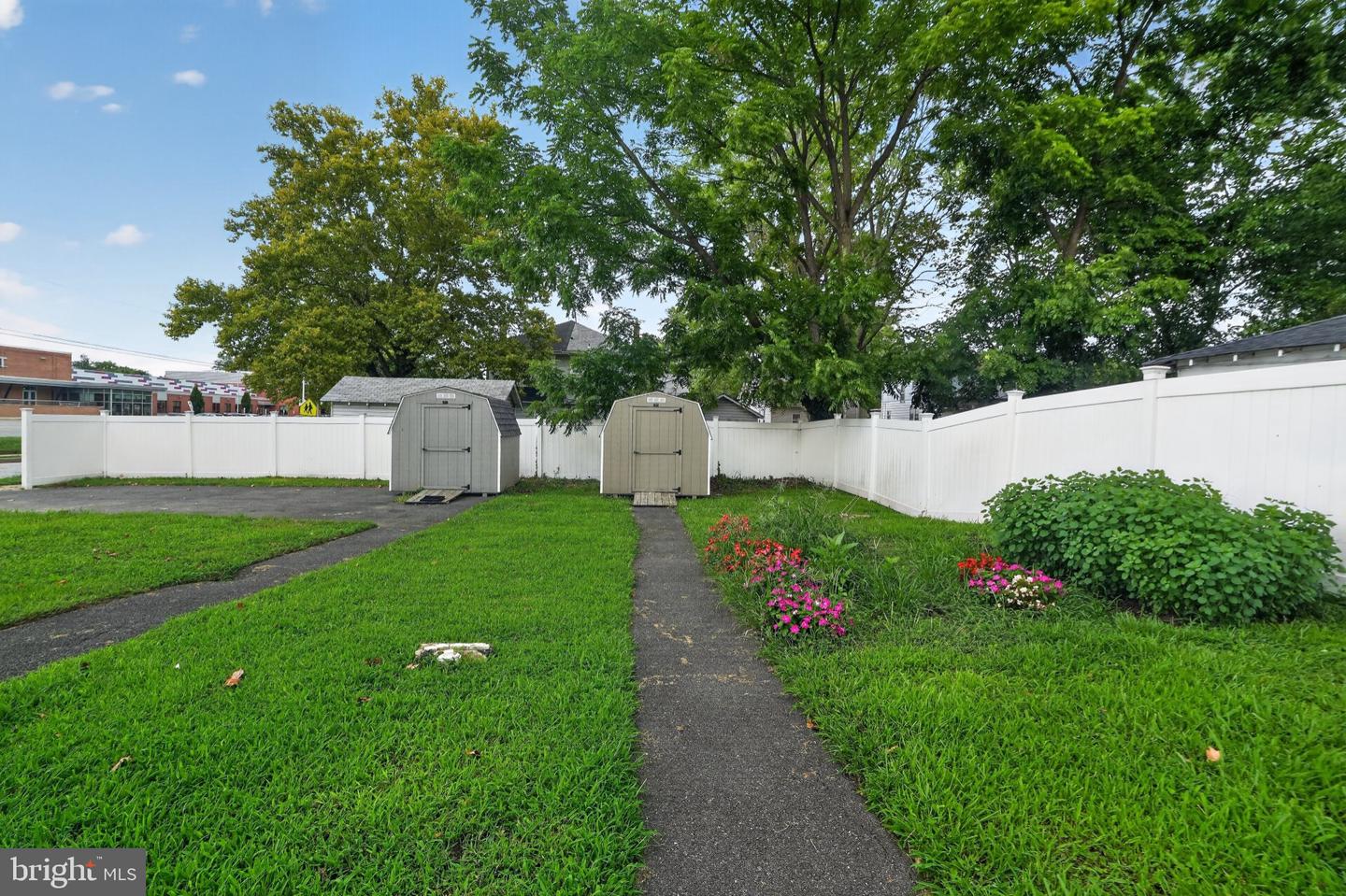 50 Lawson Ave Property Photo 36