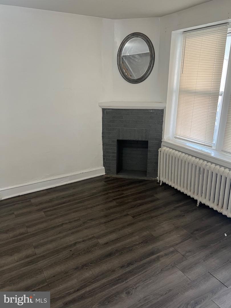 2407 Lamotte St Property Photo 3