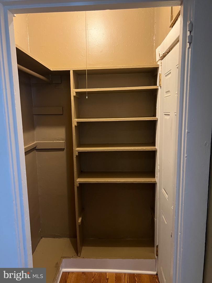 2407 Lamotte St Property Photo 8