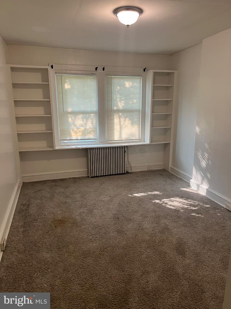 2407 Lamotte St Property Photo 11