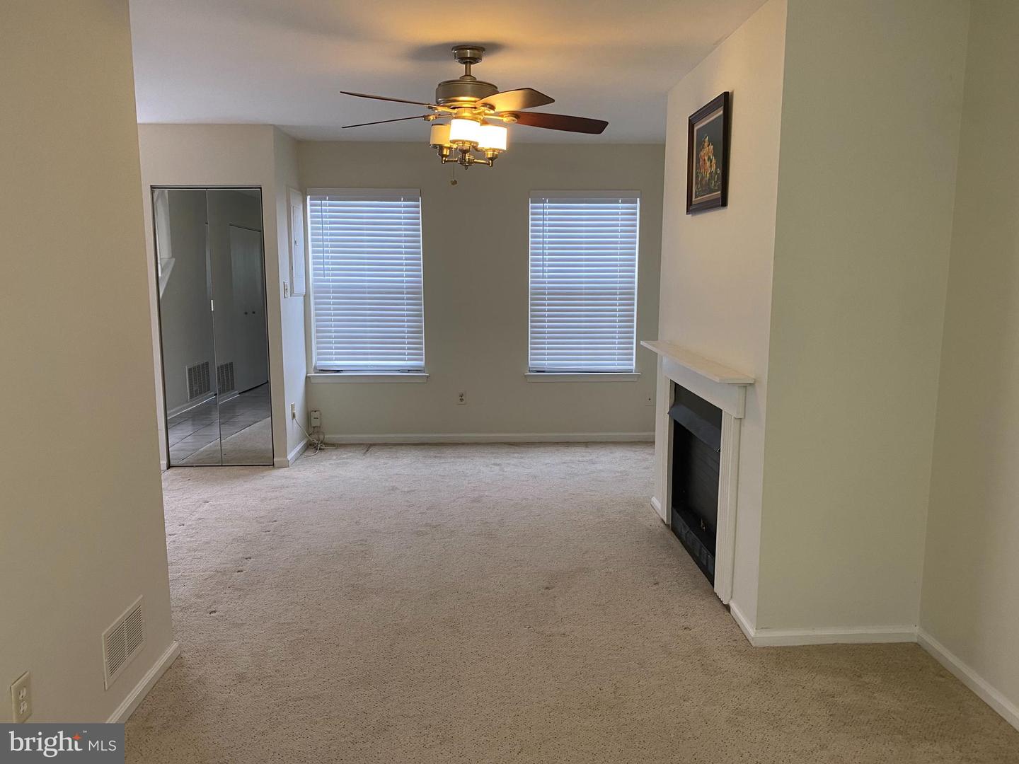 9 Revere Pl Property Photo 5