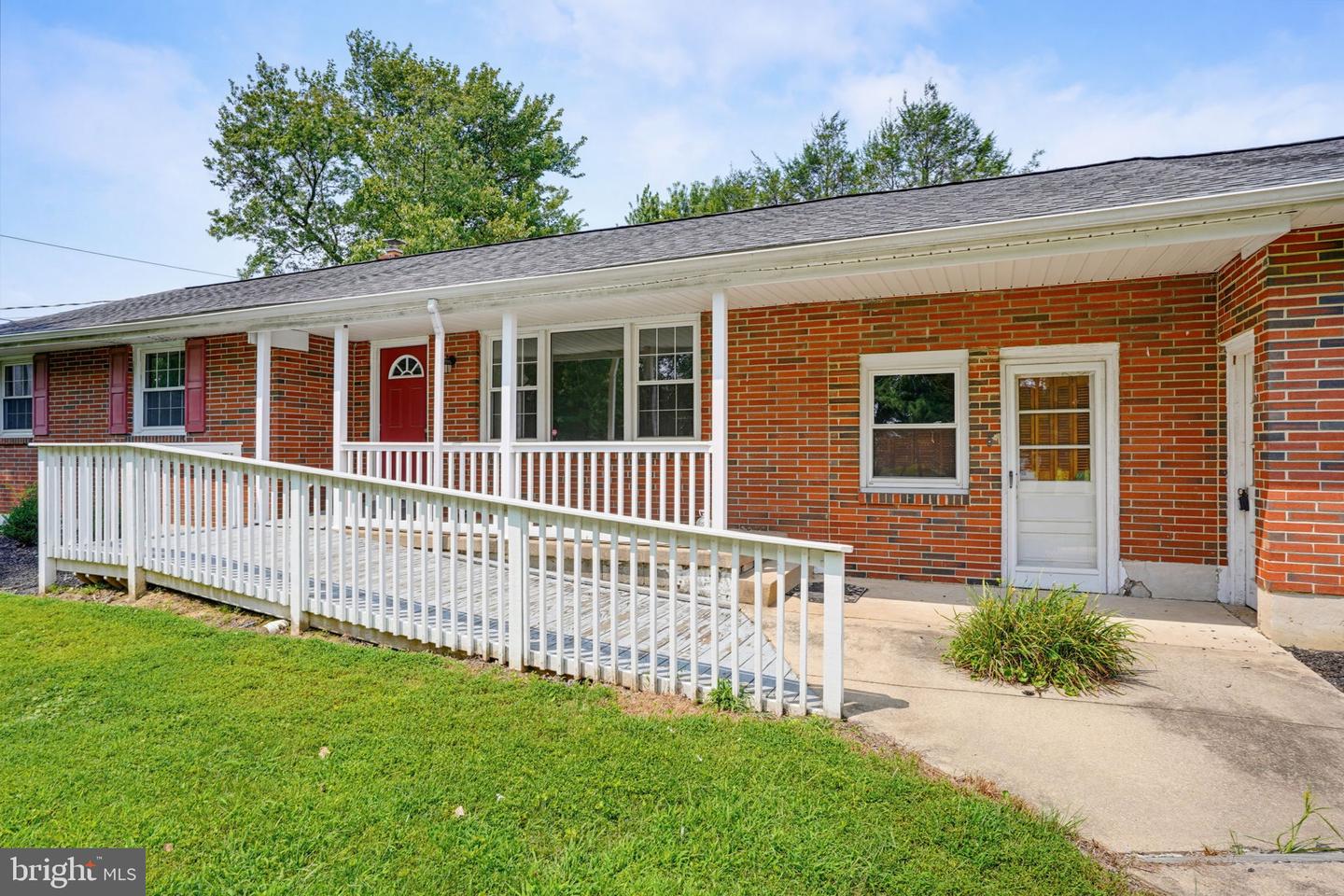 2630 Marsh Rd Property Photo 12
