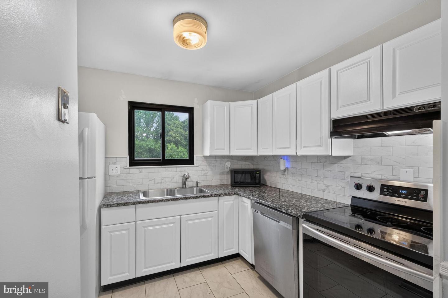 5406 Doral Dr Property Photo 8