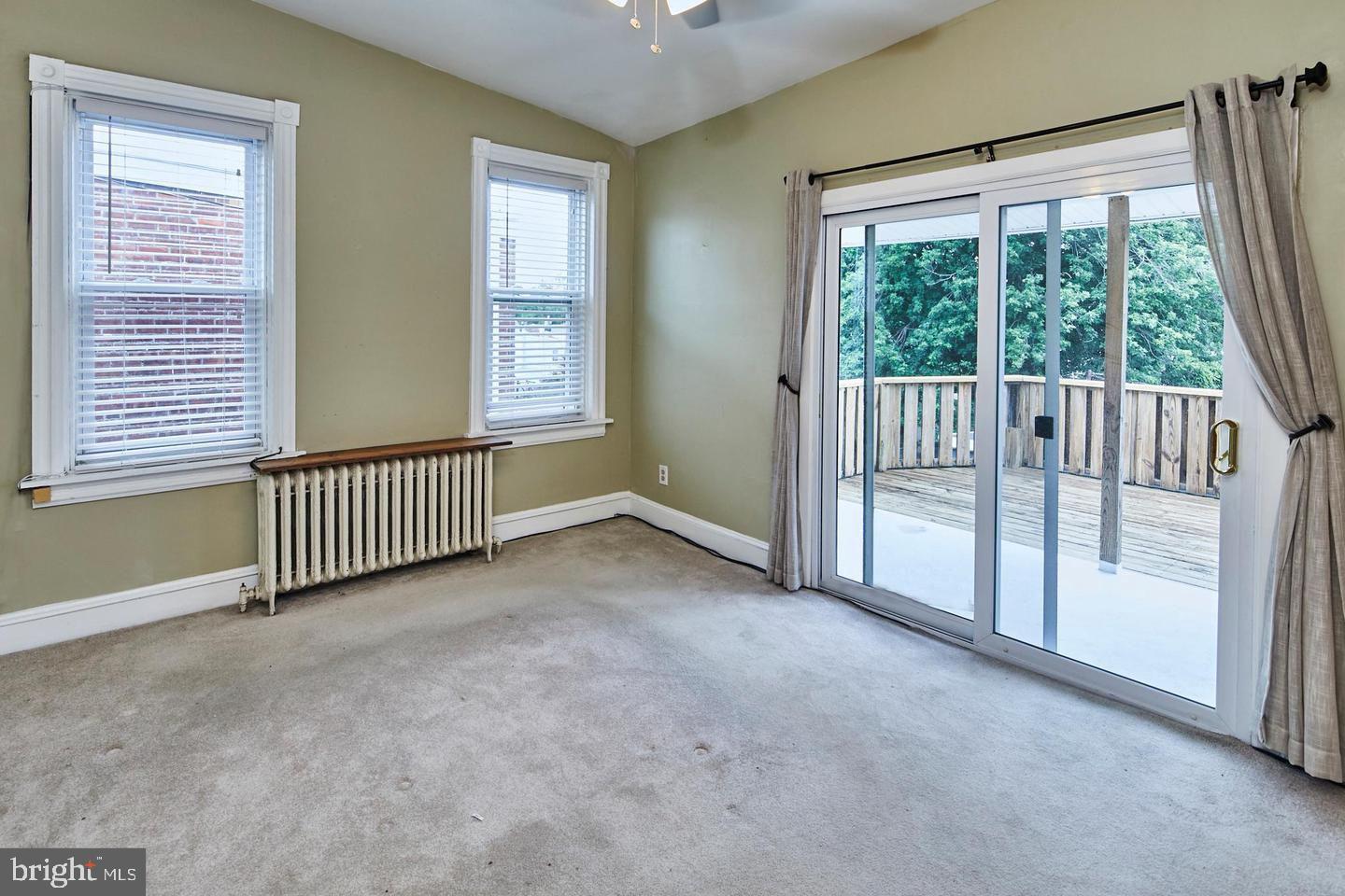 1607 W 9th St Property Photo 17