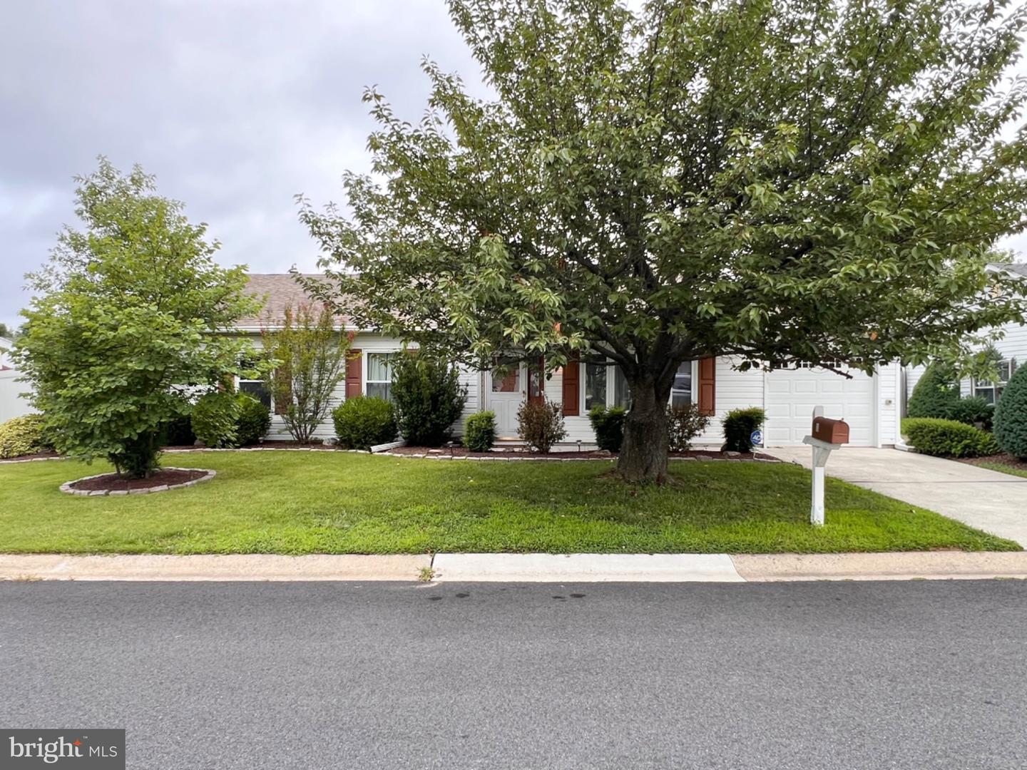8 ROSE TER Property Photo 1