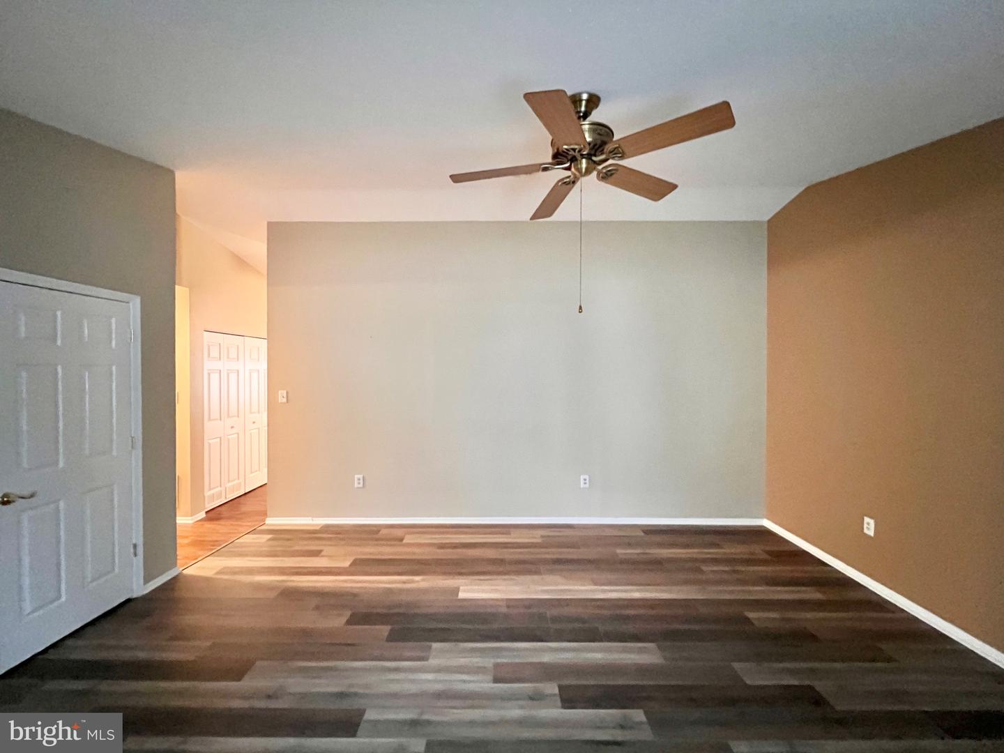 8 Rose Ter Property Photo 8