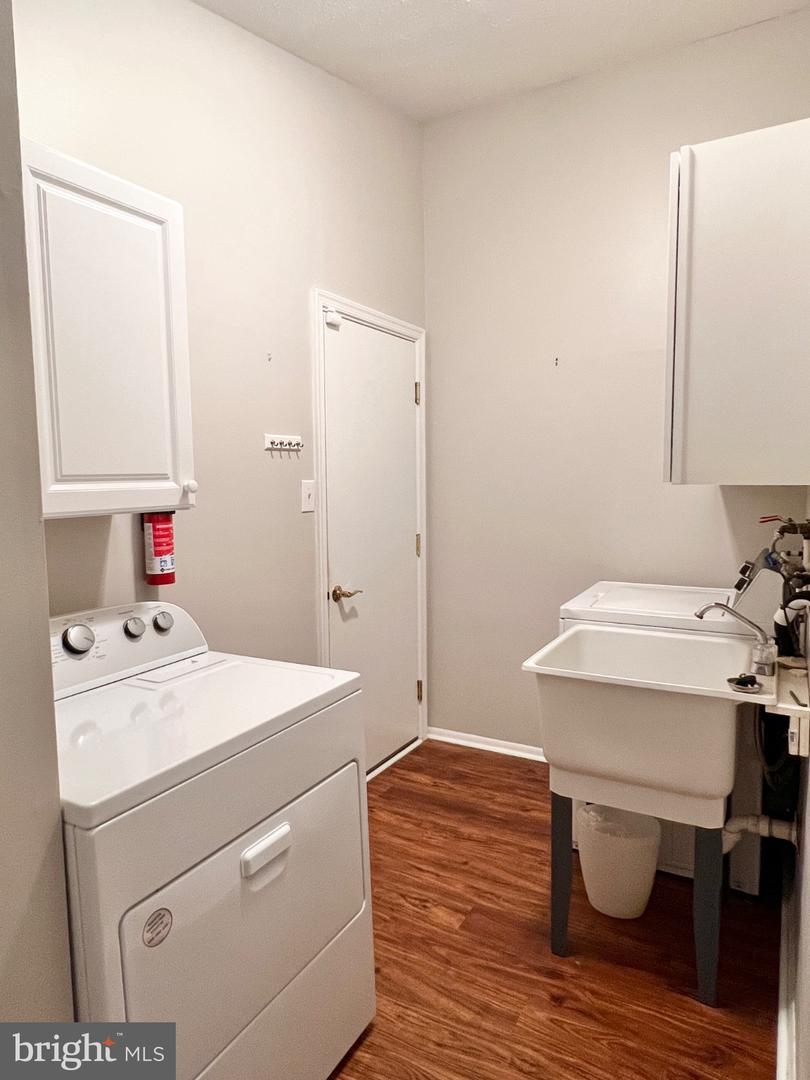 8 Rose Ter Property Photo 18