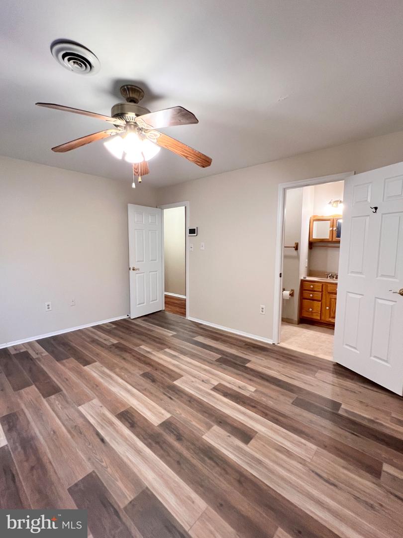 8 Rose Ter Property Photo 24