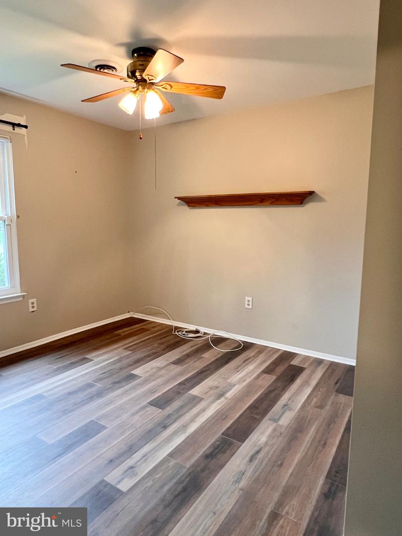 8 Rose Ter Property Photo 29