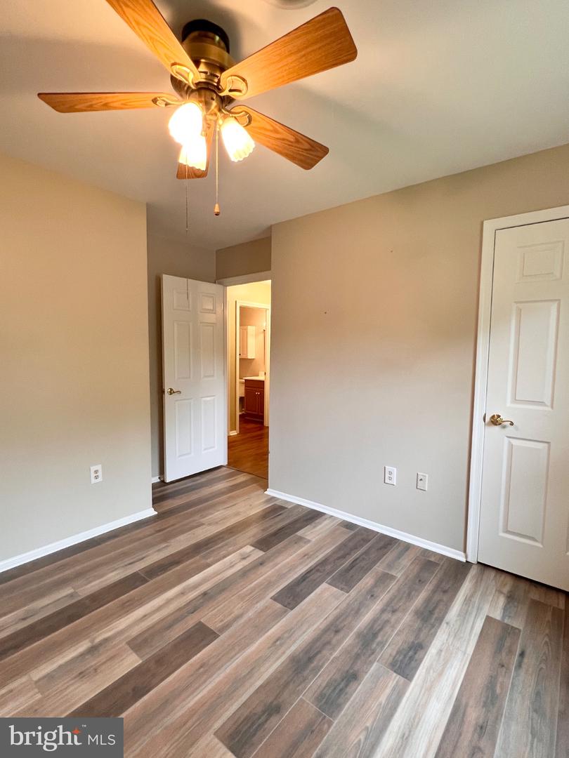 8 Rose Ter Property Photo 30
