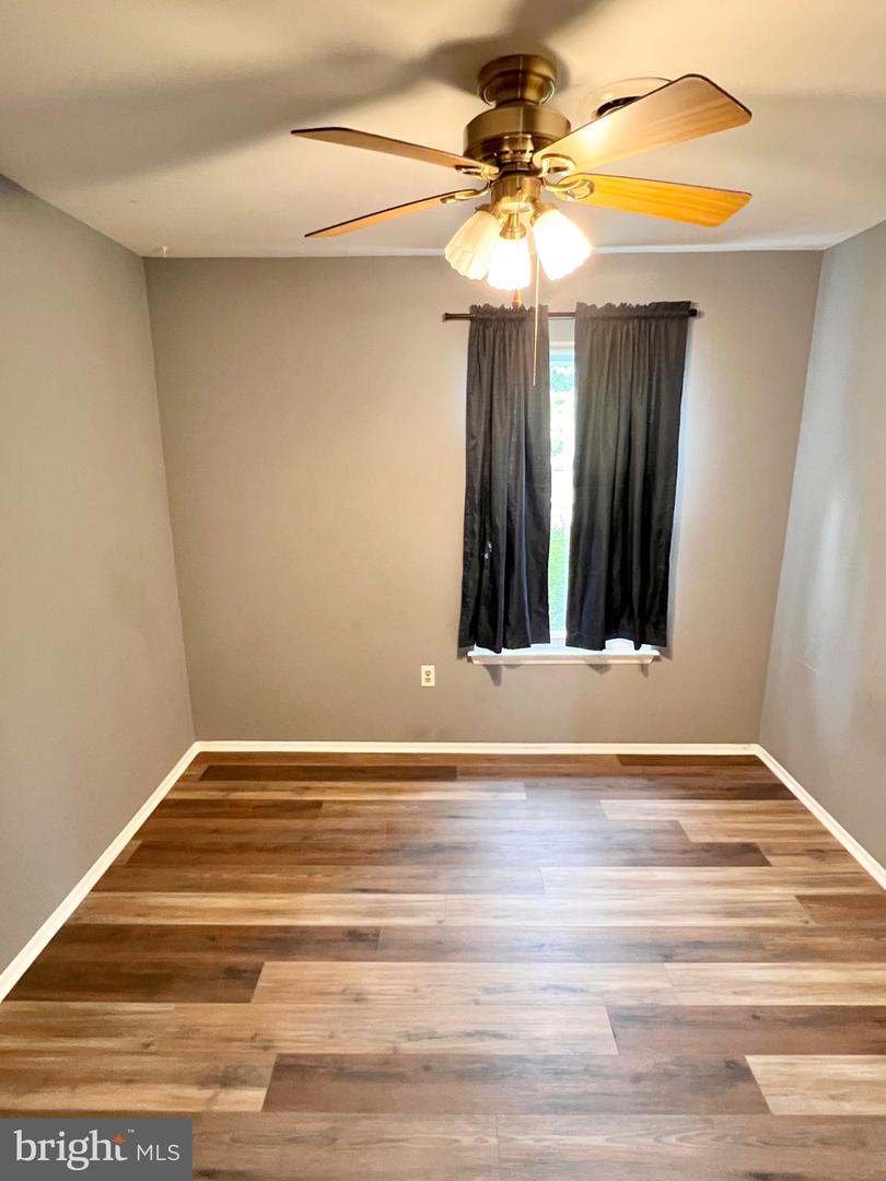 8 Rose Ter Property Photo 33