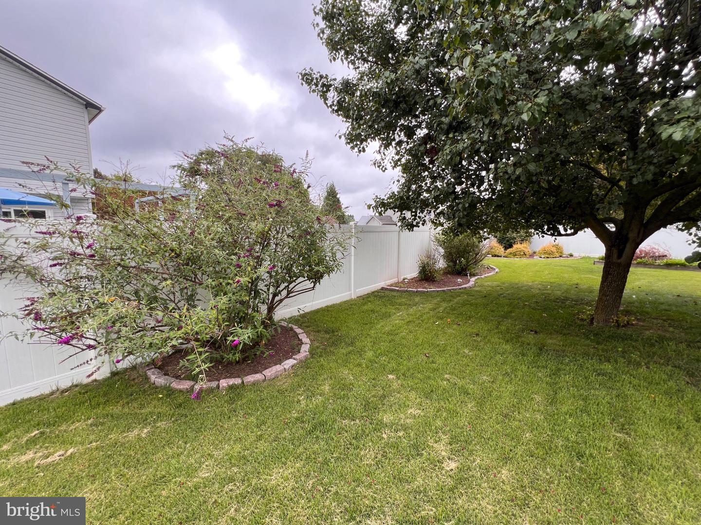8 Rose Ter Property Photo 43