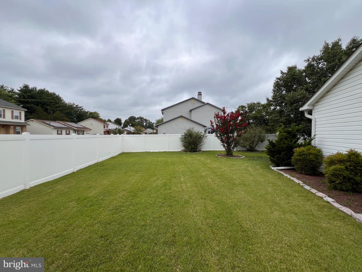 8 Rose Ter Property Photo 48