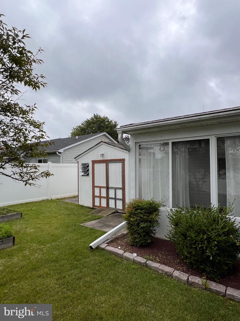 8 Rose Ter Property Photo 51