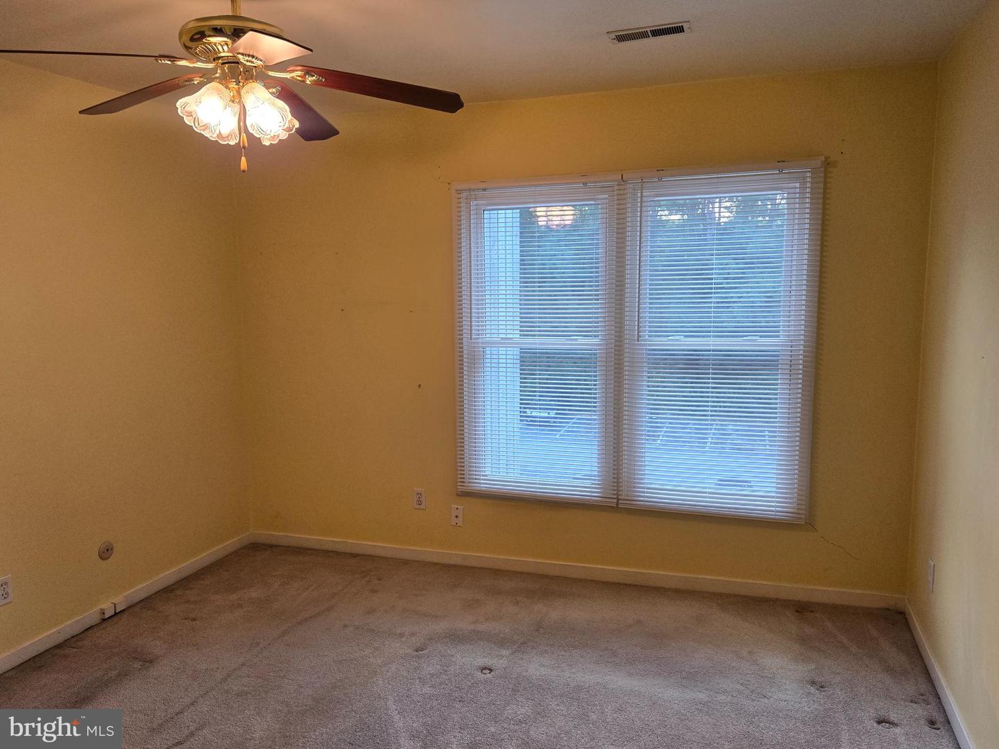 5209-unit 6 Le Parc Dr #38 Property Photo 2