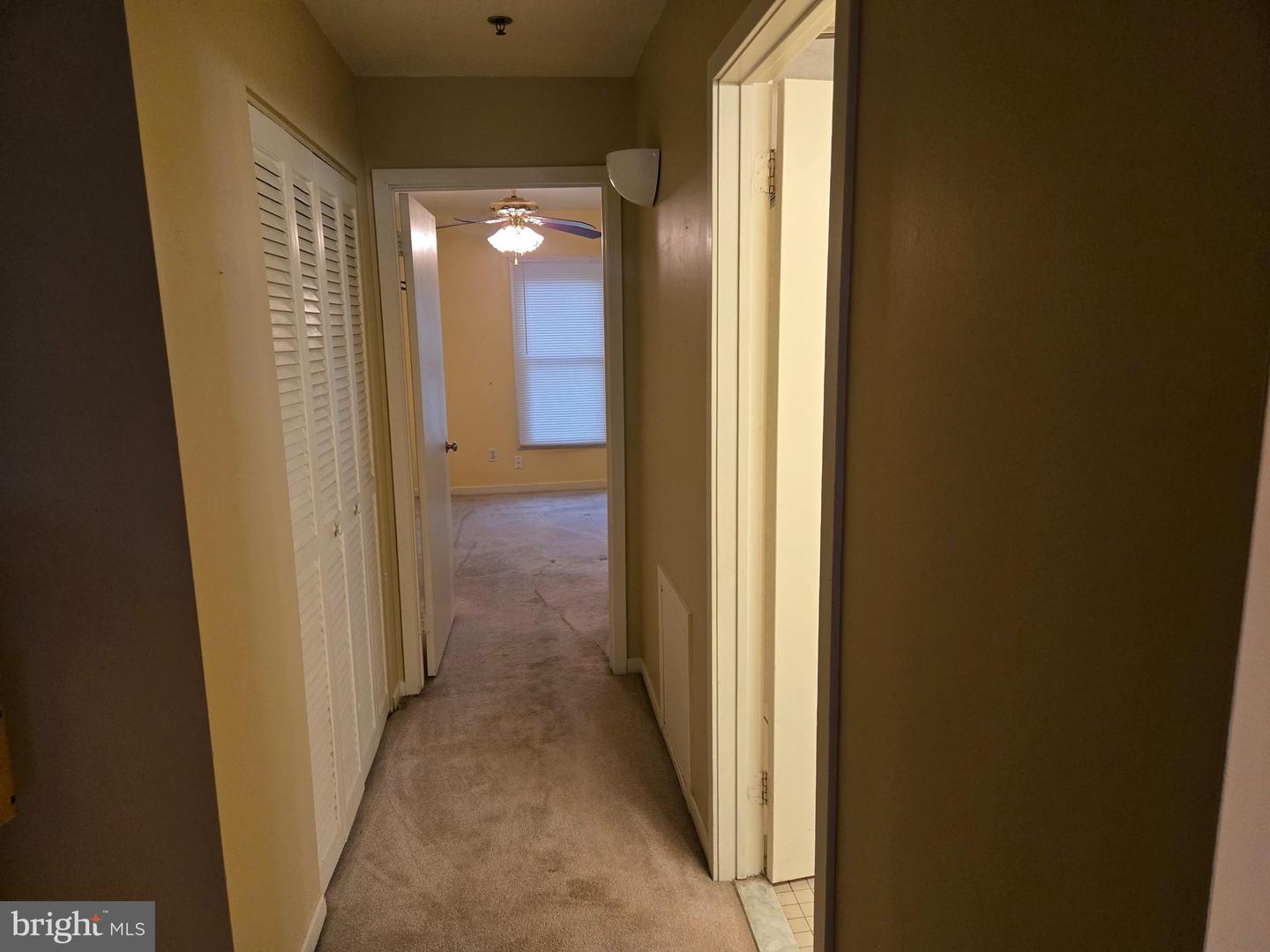 5209-unit 6 Le Parc Dr #38 Property Photo 11