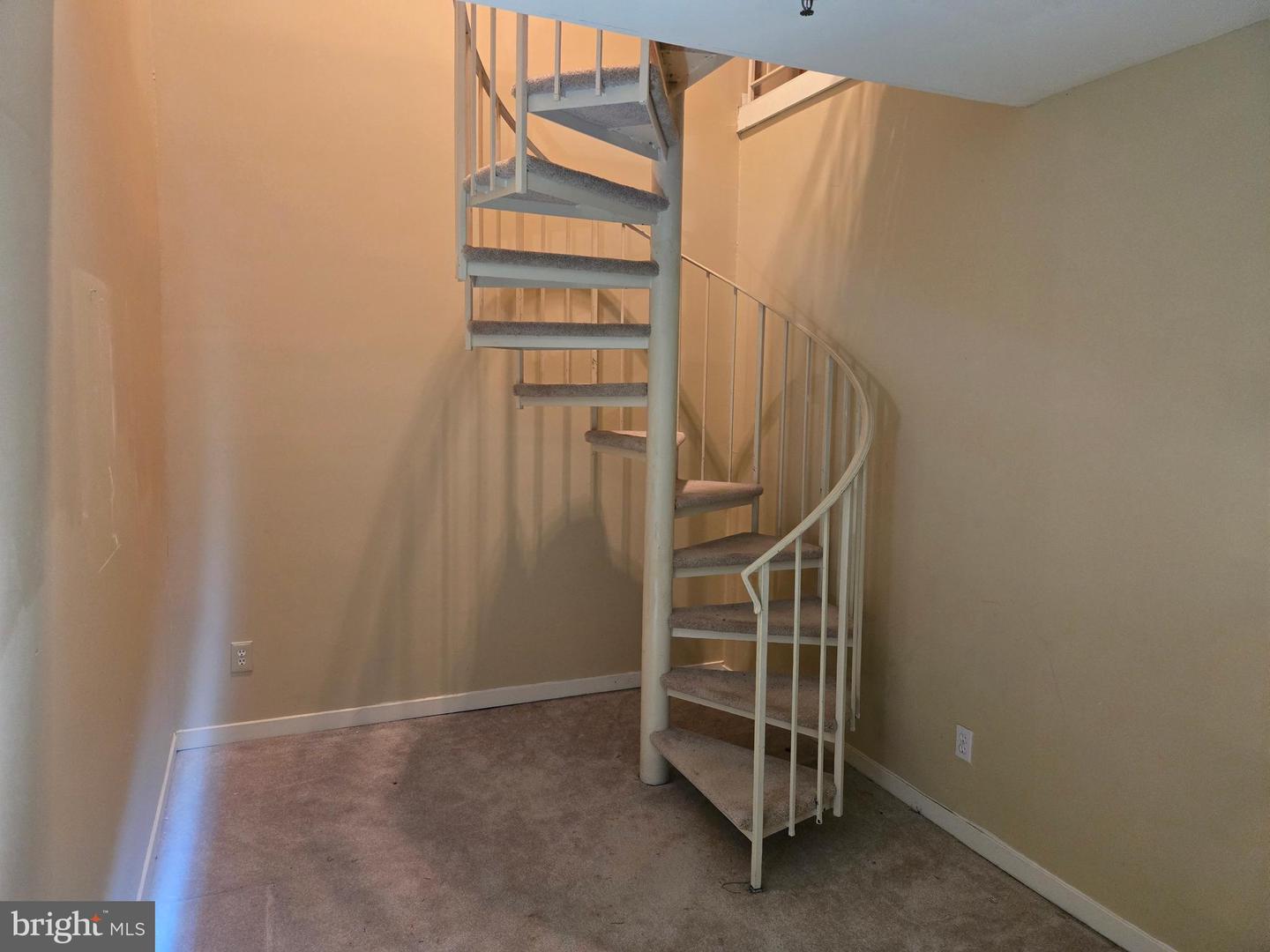 5209-unit 6 Le Parc Dr #38 Property Photo 15