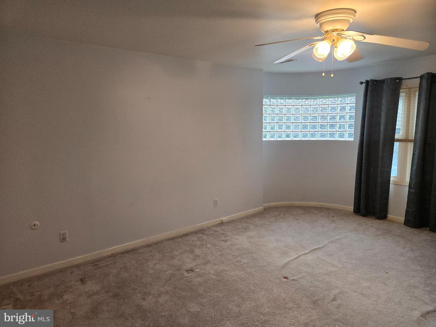 5209-unit 6 Le Parc Dr #38 Property Photo 17