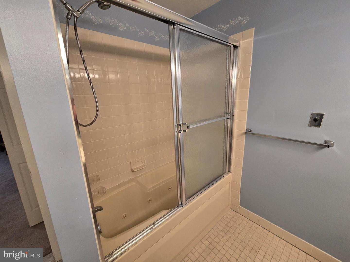 5209-unit 6 Le Parc Dr #38 Property Photo 20