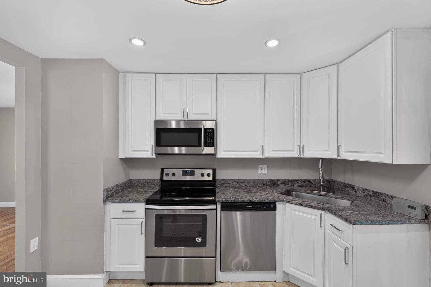 404 Tamara Cir Property Photo 16