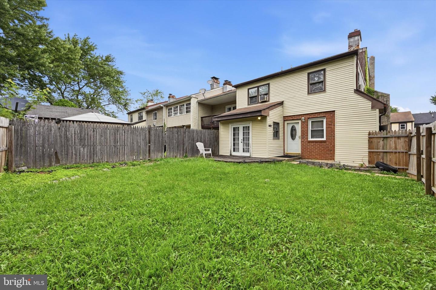 1402 Flanders Way Property Photo 2