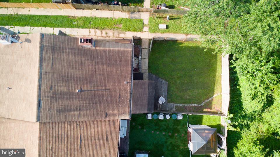 1402 Flanders Way Property Photo 5