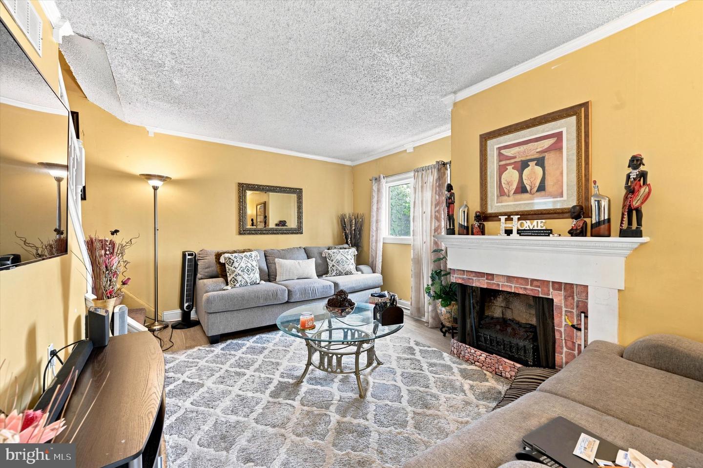 1402 Flanders Way Property Photo 6