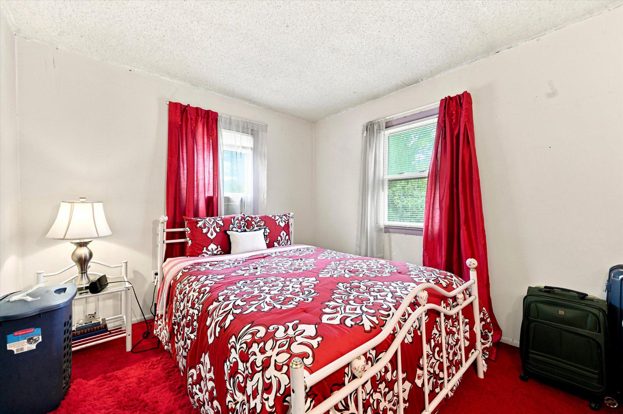 1402 Flanders Way Property Photo 24