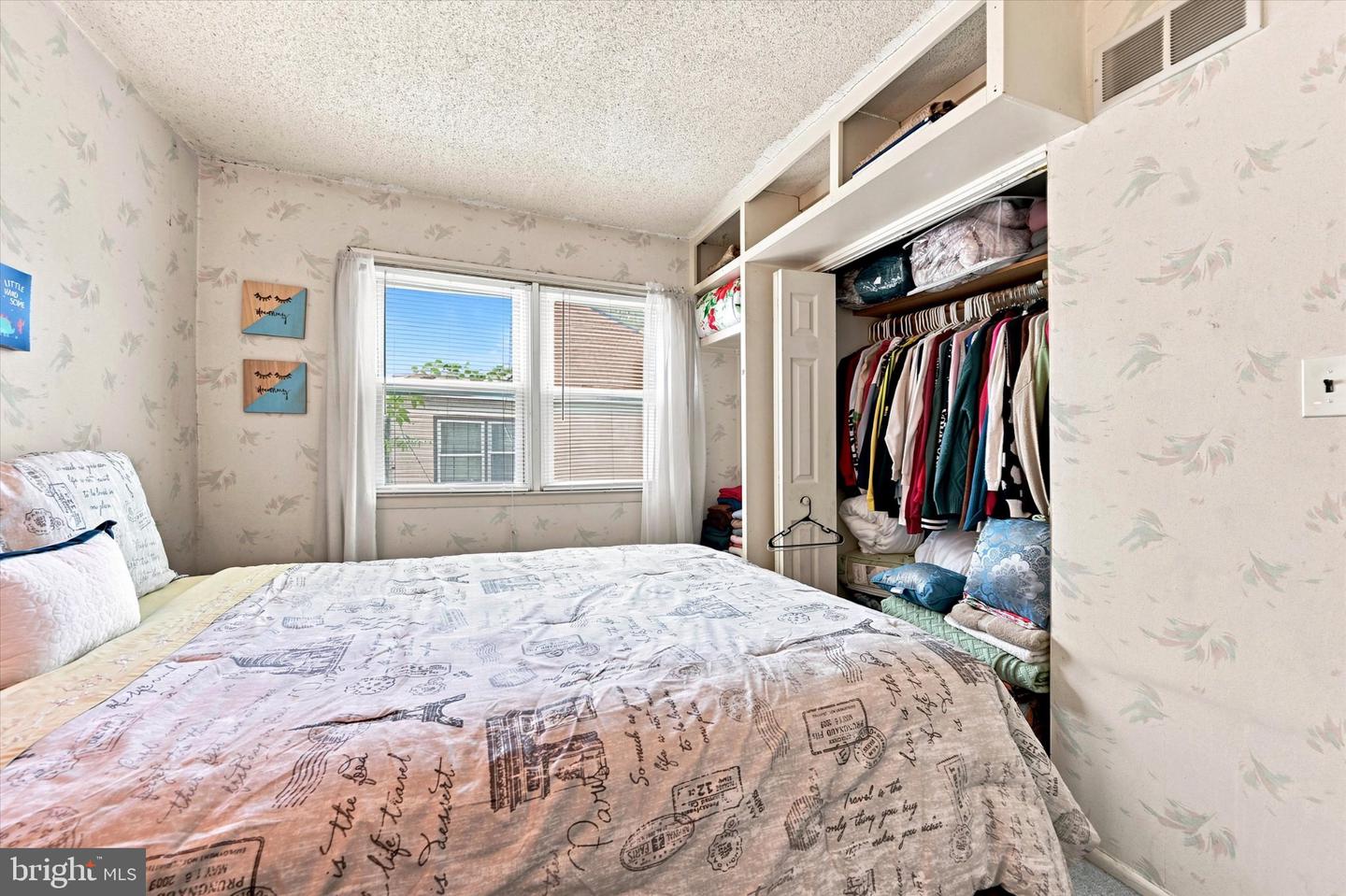 1402 Flanders Way Property Photo 26