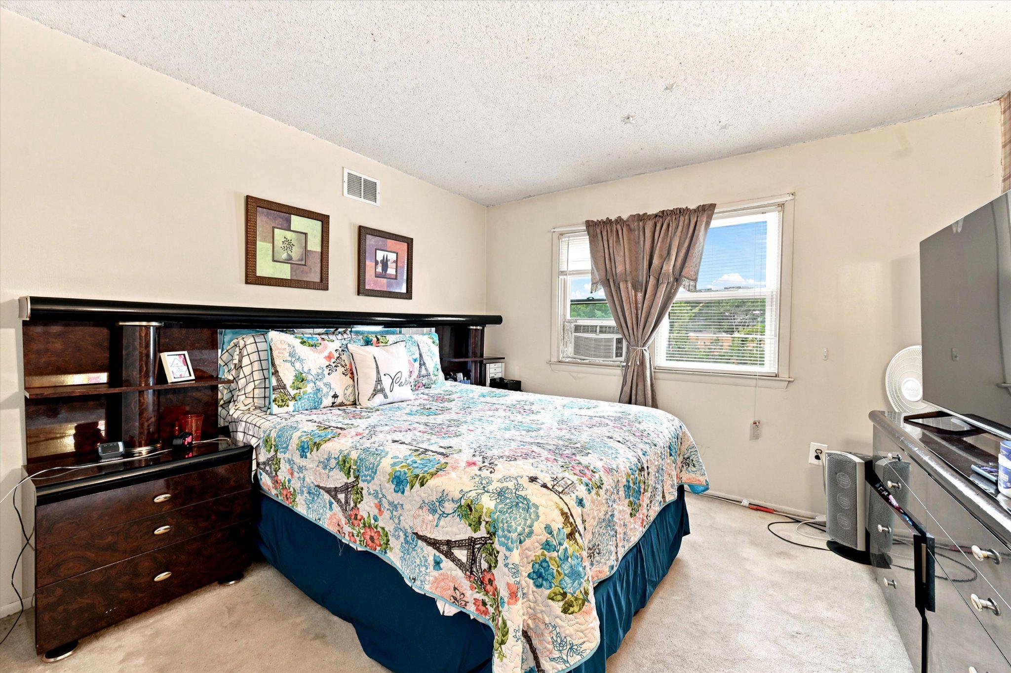 1402 Flanders Way Property Photo 29