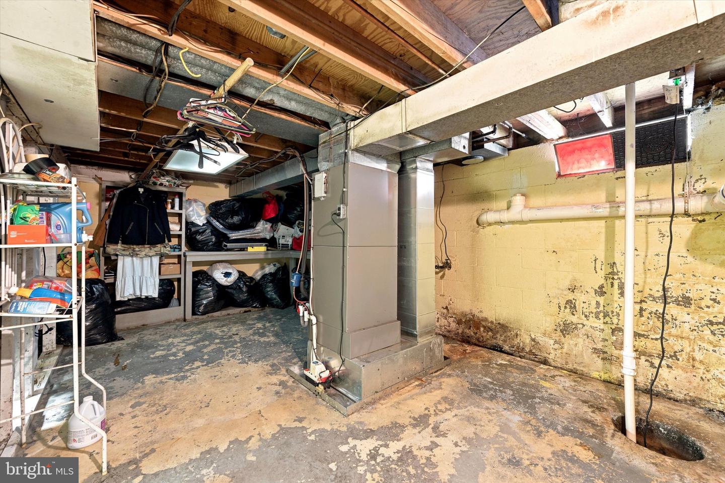 1402 Flanders Way Property Photo 31