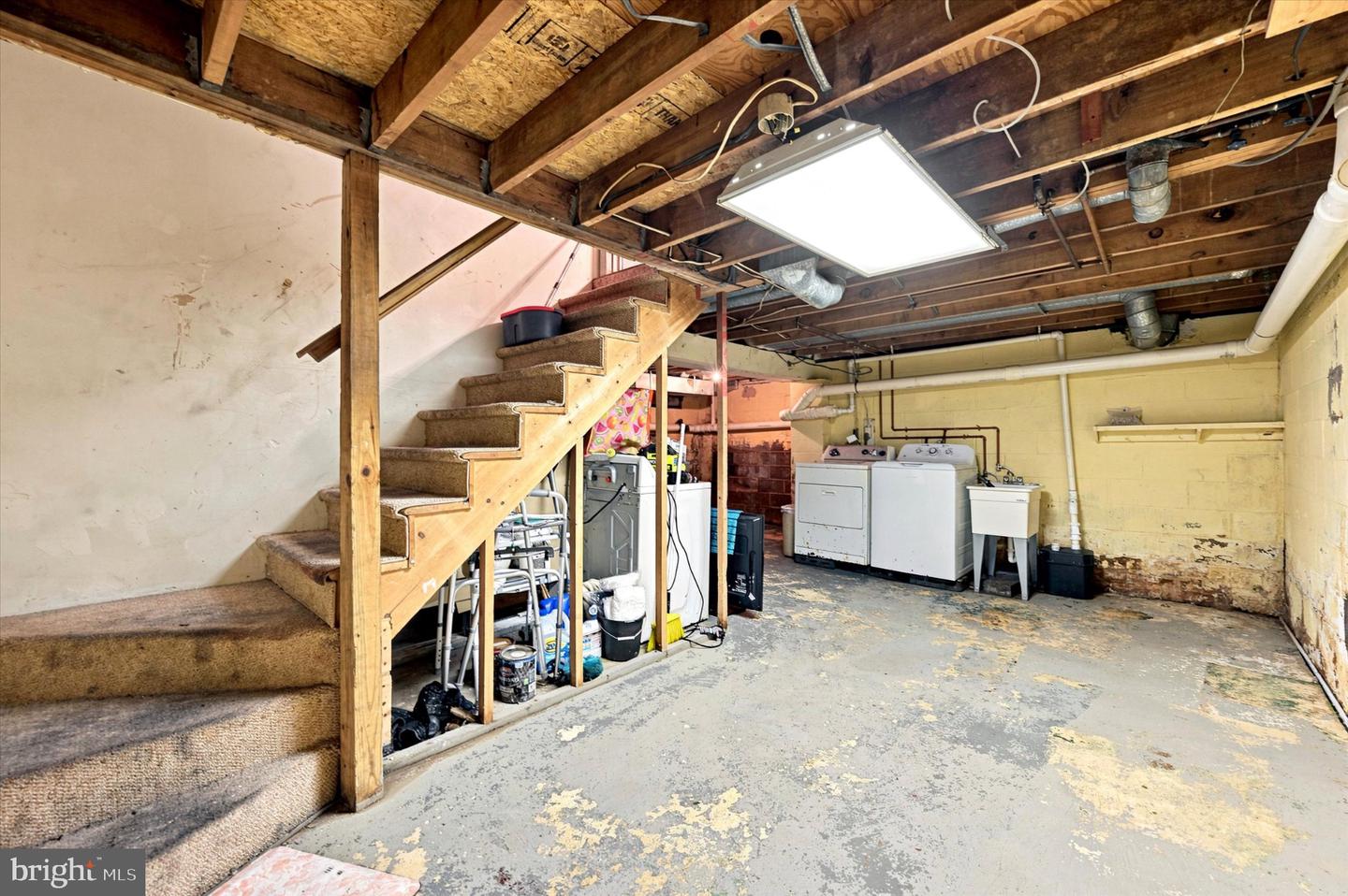 1402 Flanders Way Property Photo 32