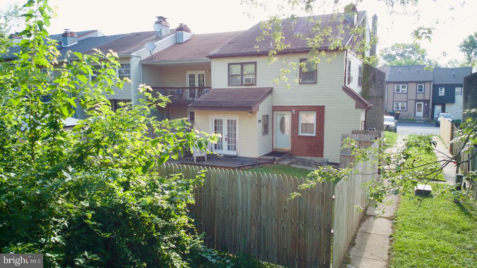 1402 Flanders Way Property Photo 37