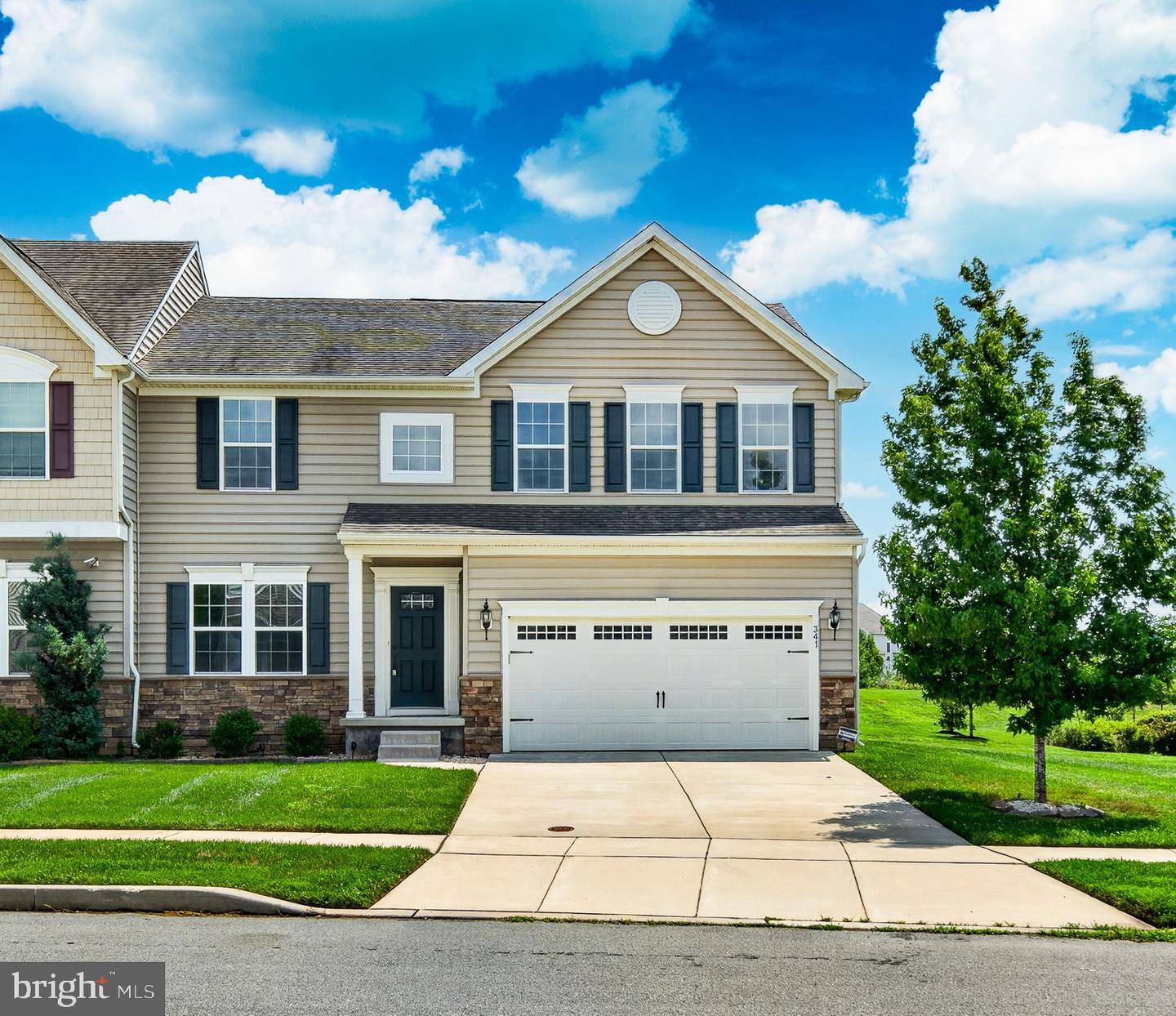 341 Tiger Lily Dr Property Photo 1