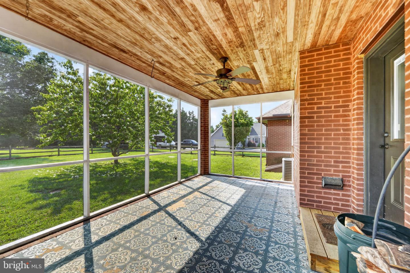 408 Commodore Dr Property Photo 50