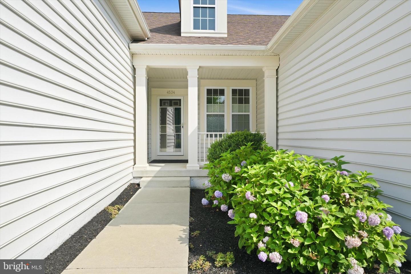4534 Cagney Ln Property Photo 8