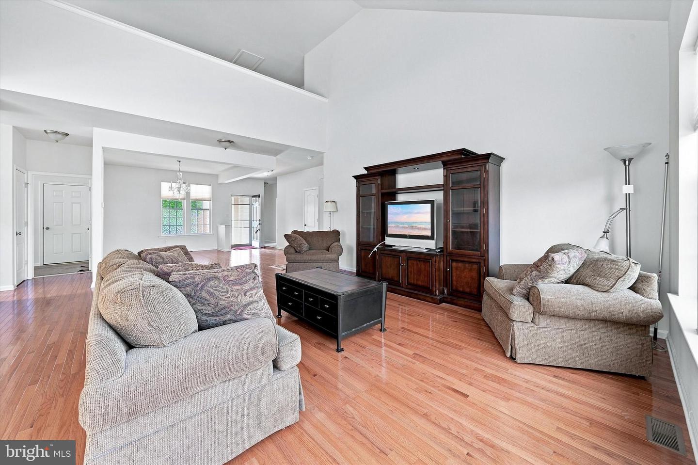 4534 Cagney Ln Property Photo 14