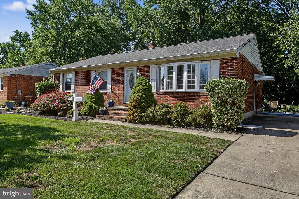 135 Casimir Dr Property Photo 3