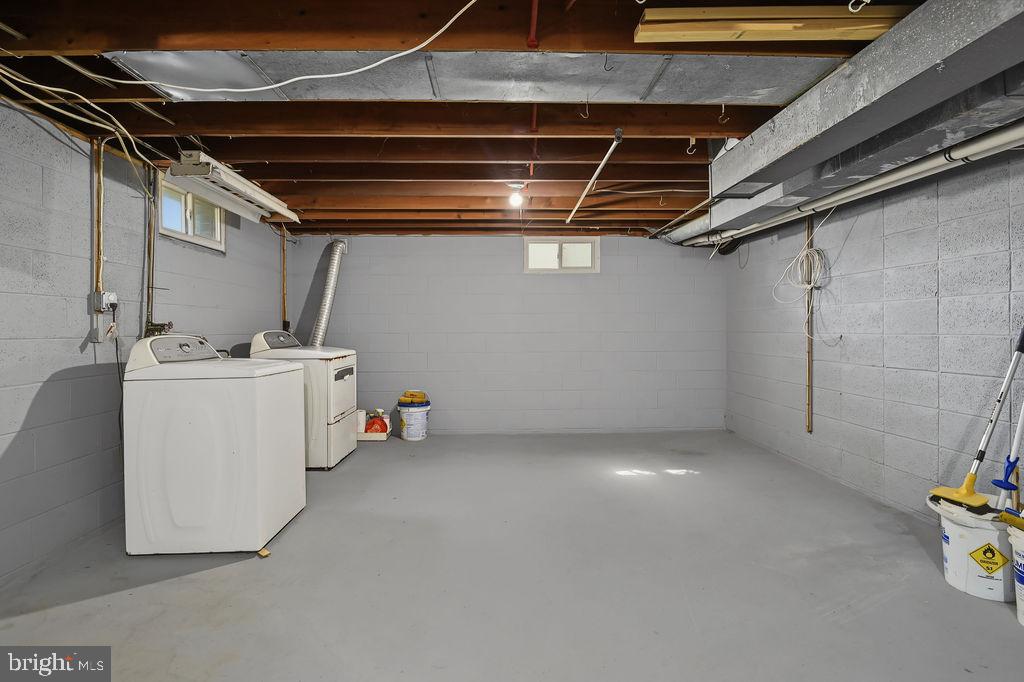 135 Casimir Dr Property Photo 30