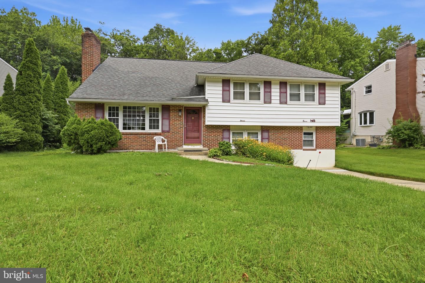 11 Sturbridge Dr Property Photo 1