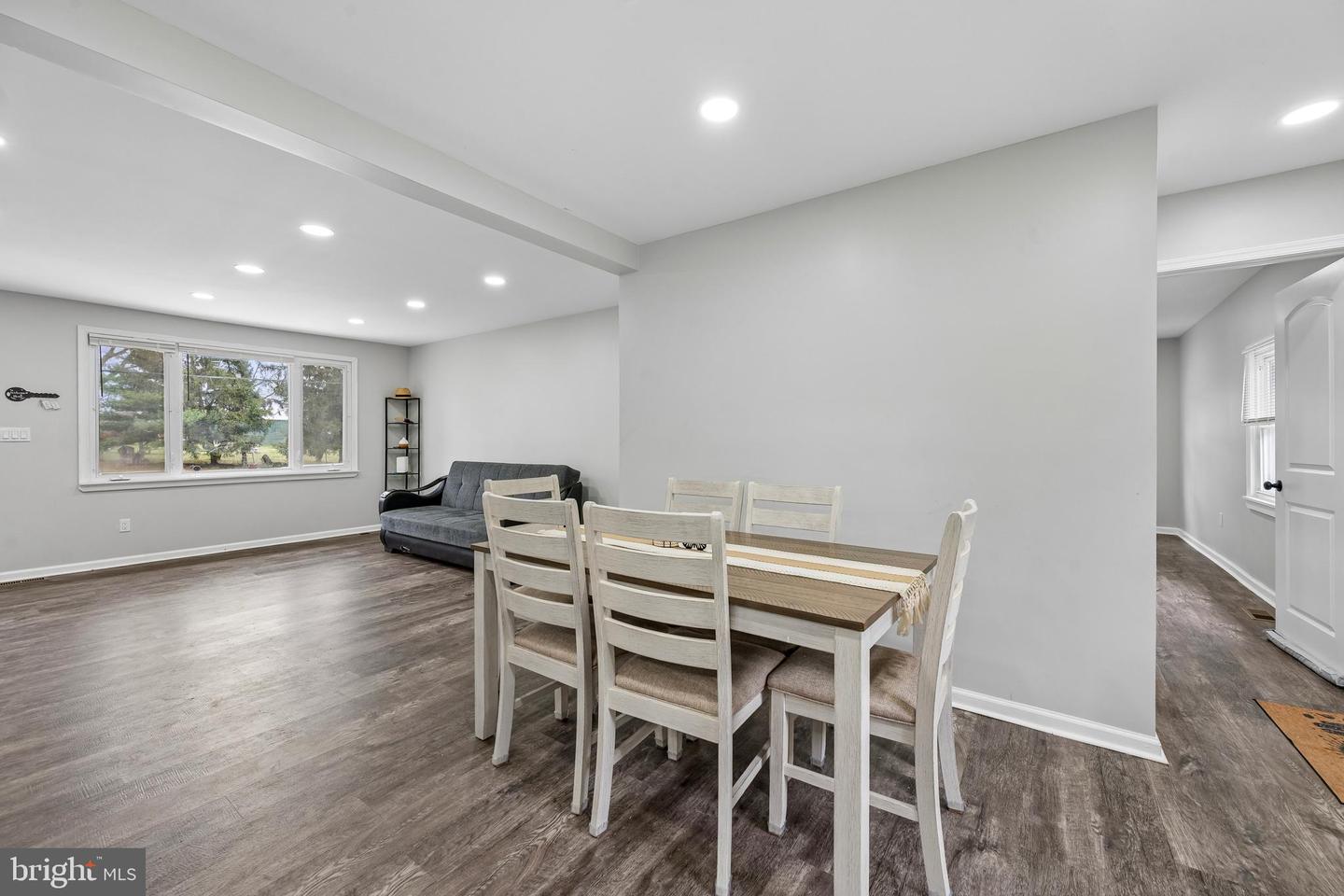 2 Gina Dr Property Photo 10