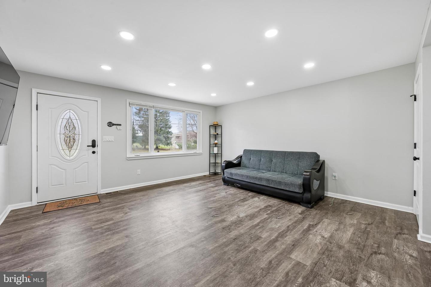 2 Gina Dr Property Photo 11