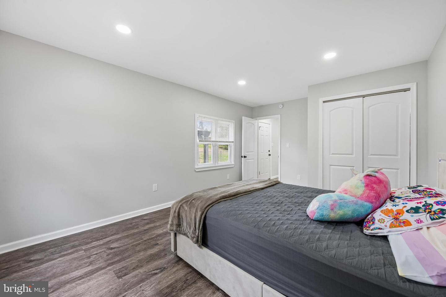 2 Gina Dr Property Photo 12