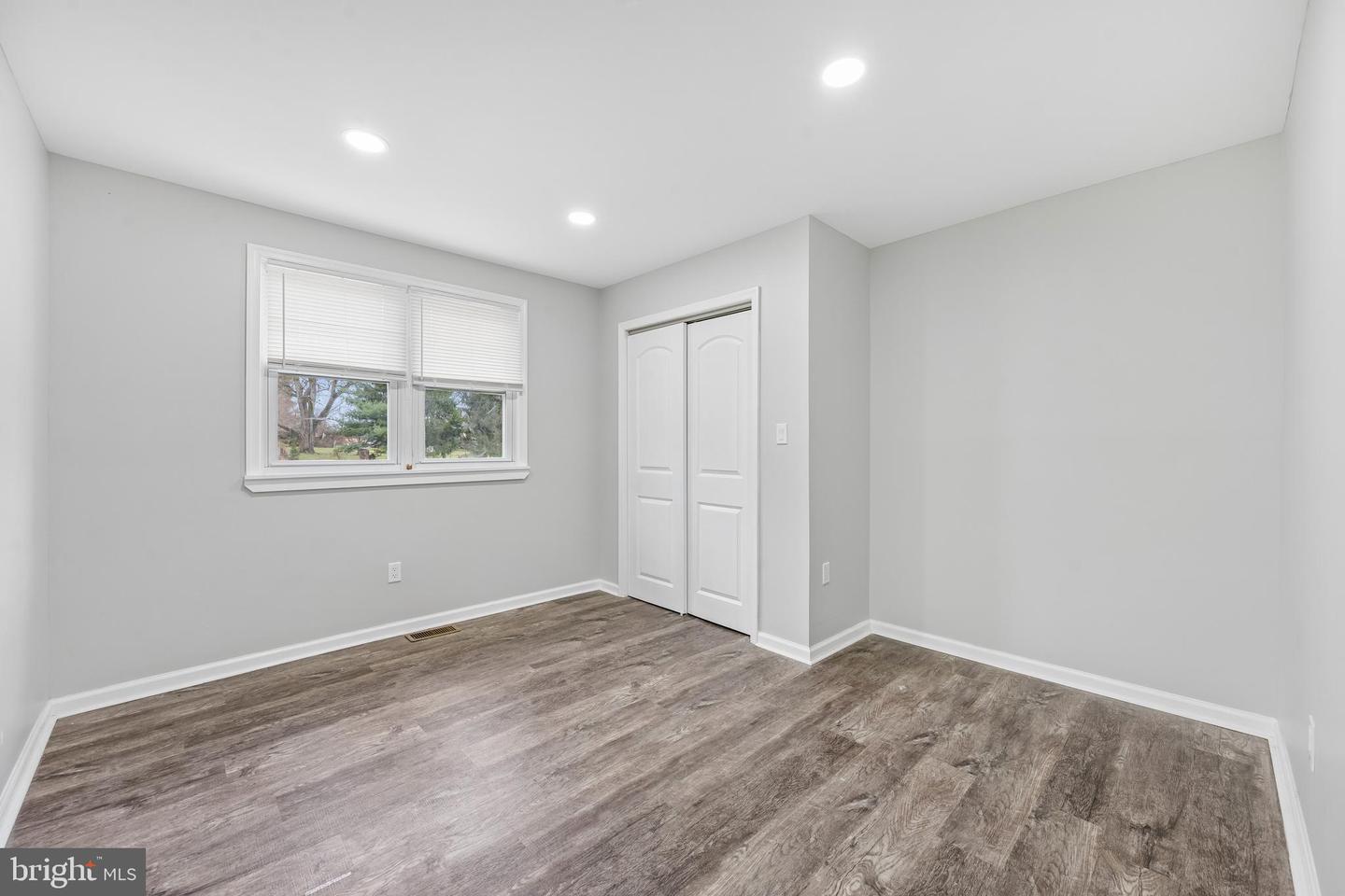 2 Gina Dr Property Photo 18