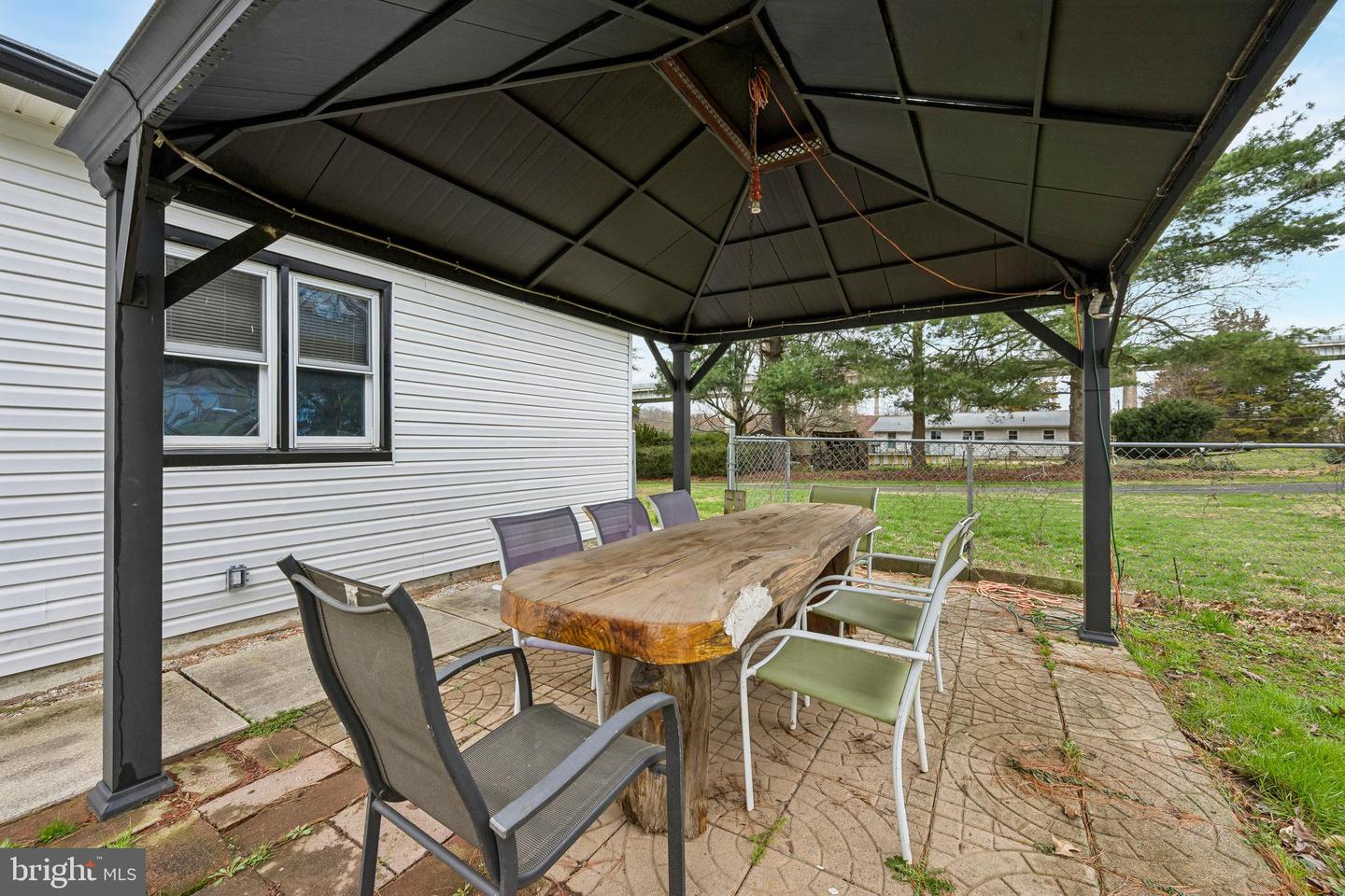2 Gina Dr Property Photo 23