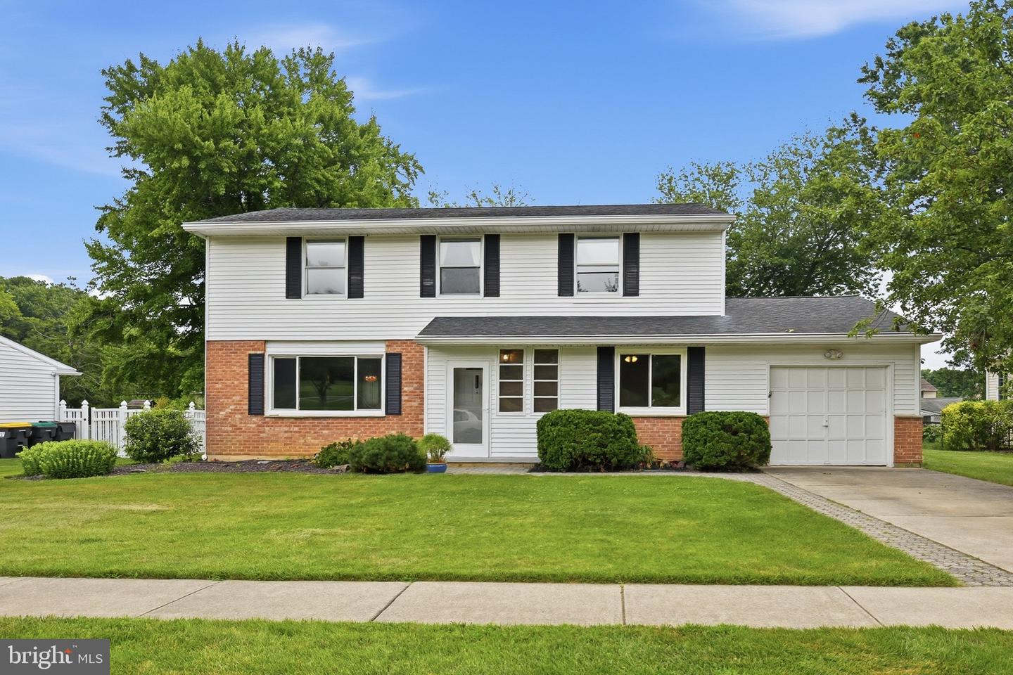2108 ANSON RD