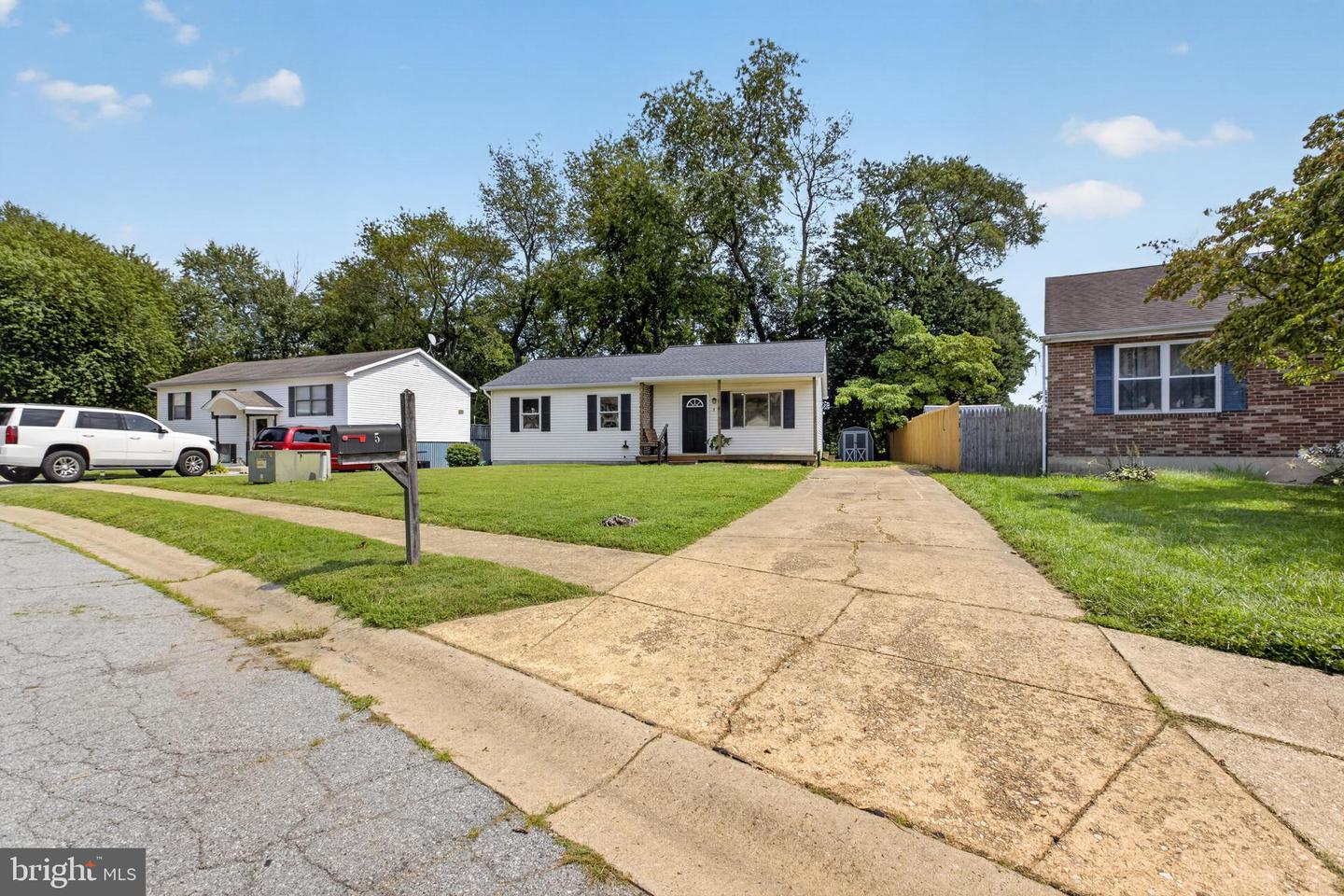 5 Dorsey Ln Property Photo 2