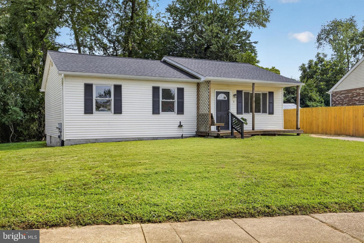 5 Dorsey Ln Property Photo 4