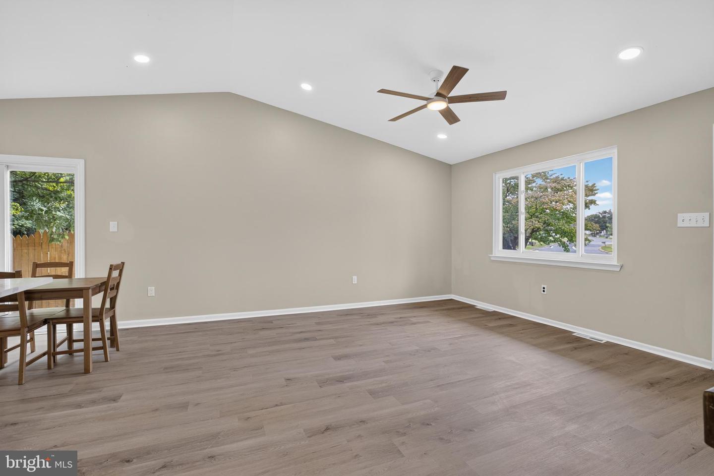 5 Dorsey Ln Property Photo 9